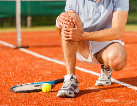 Padel racket sport knee injury
